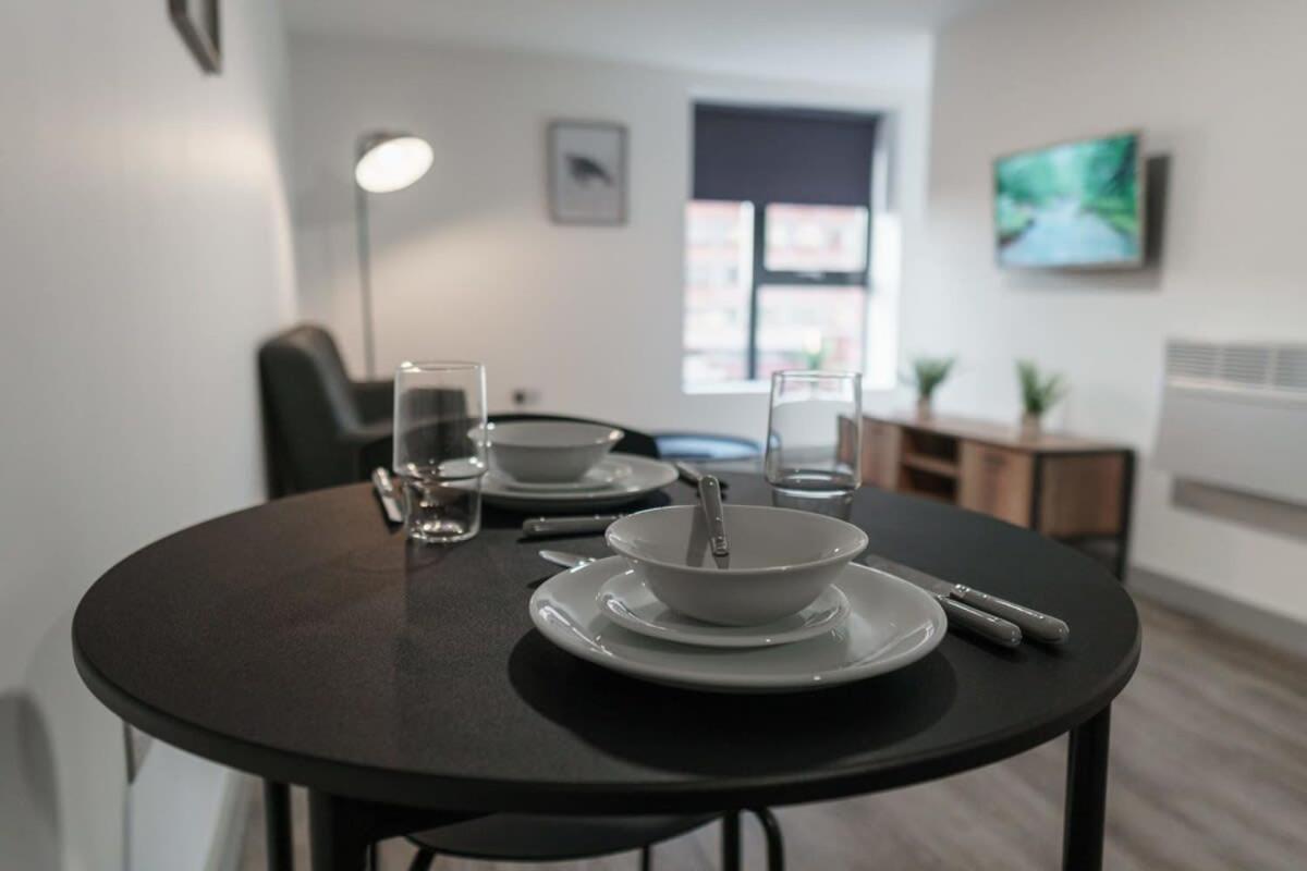 Modern 1 Bed Apartment In Liverpool Centre Exterior photo