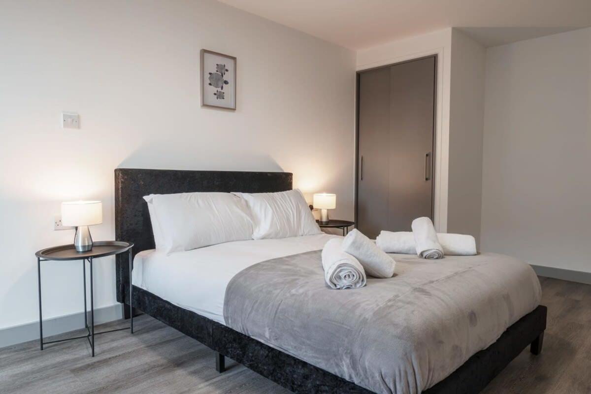 Modern 1 Bed Apartment In Liverpool Centre Exterior photo