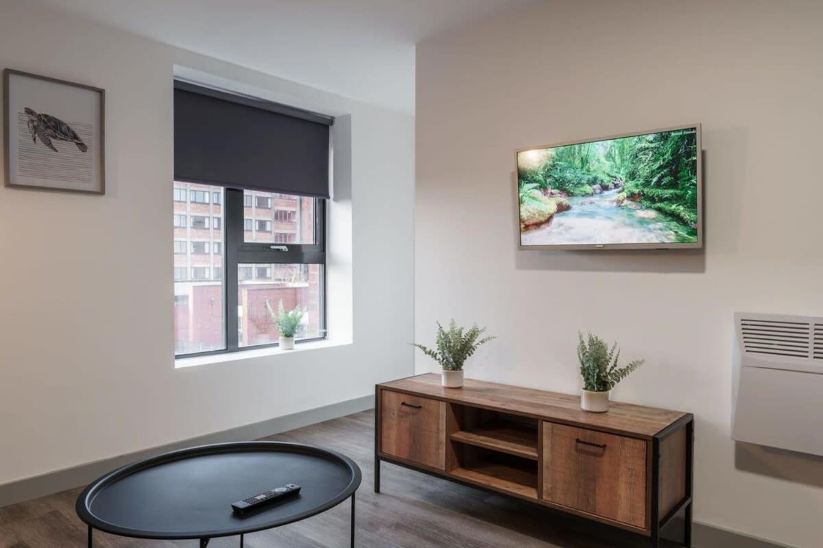Modern 1 Bed Apartment In Liverpool Centre Exterior photo
